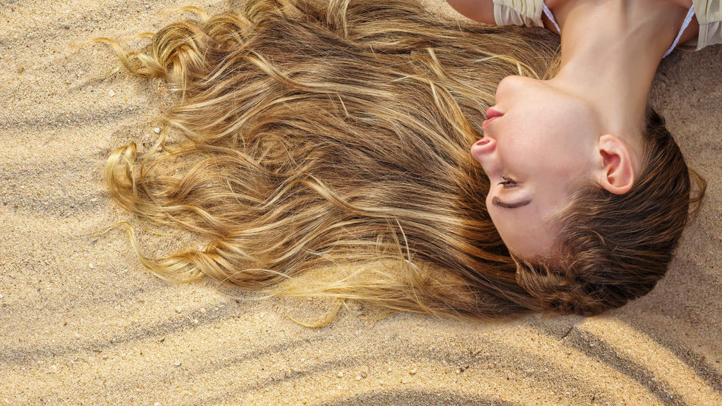 Consigli per la cura dei capelli al mare 2023: protezione e idratazione con Balato Isole!