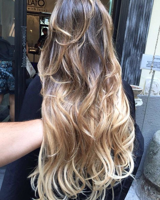 Acconciature capelli lunghi: quali prodotti per capelli usare?